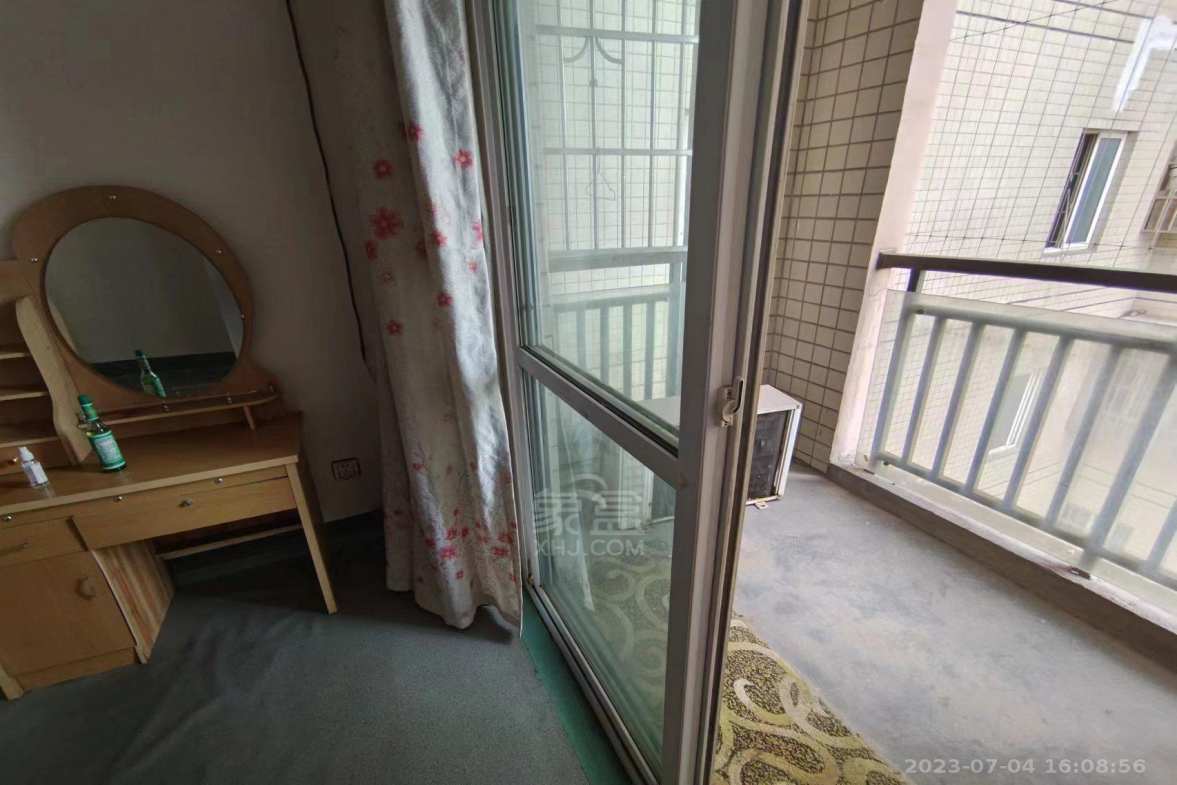 利江花园  1室1厅1卫    1200.0元/月室内图