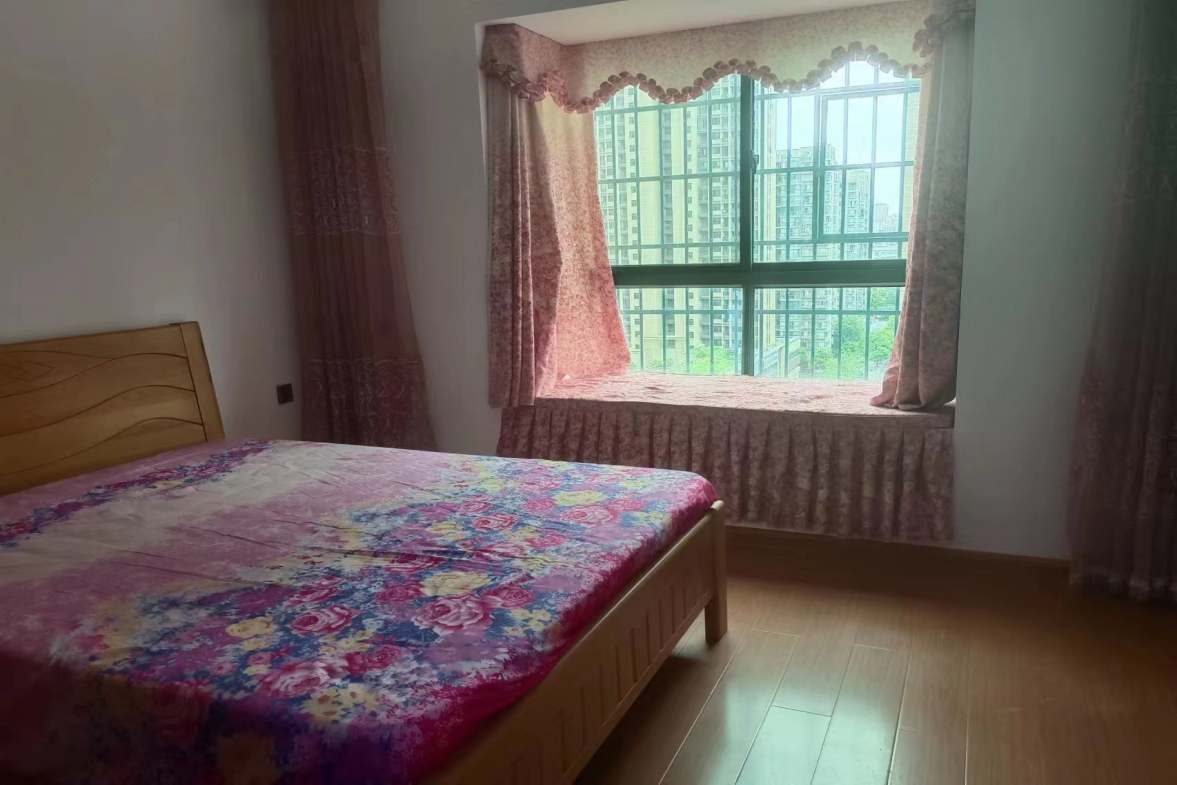 雅香苑  3室2厅1卫    2500.0元/月室内图