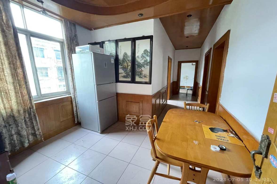 林业厅宿舍  3室2厅1卫    2500.0元/月室内图