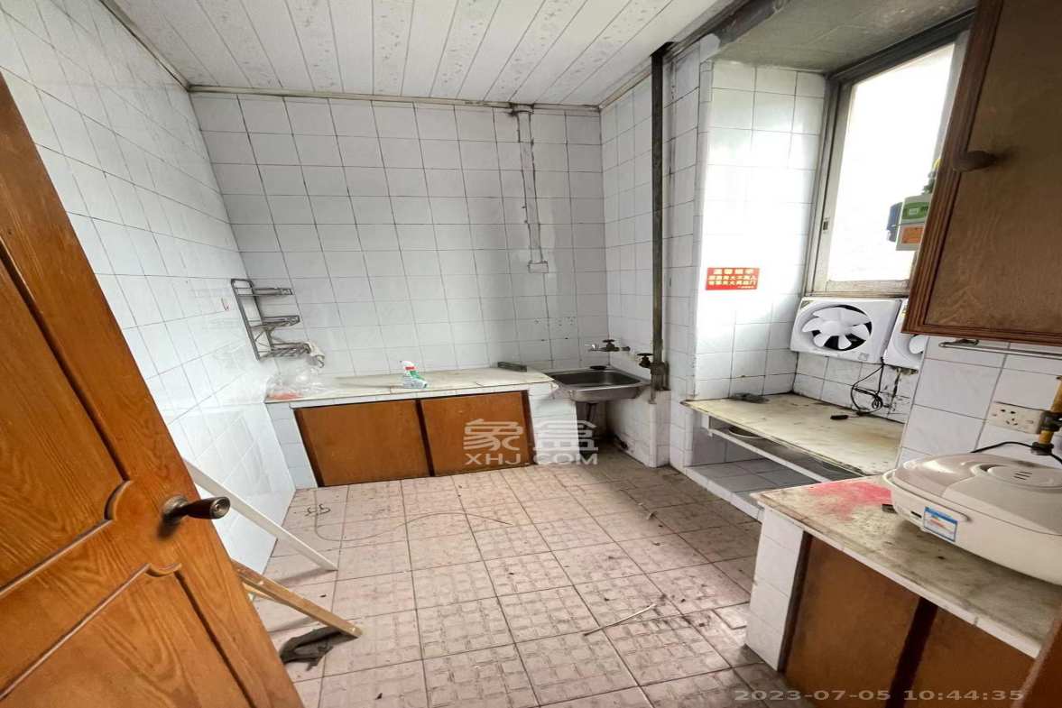 林业厅宿舍  3室2厅1卫    2500.0元/月室内图