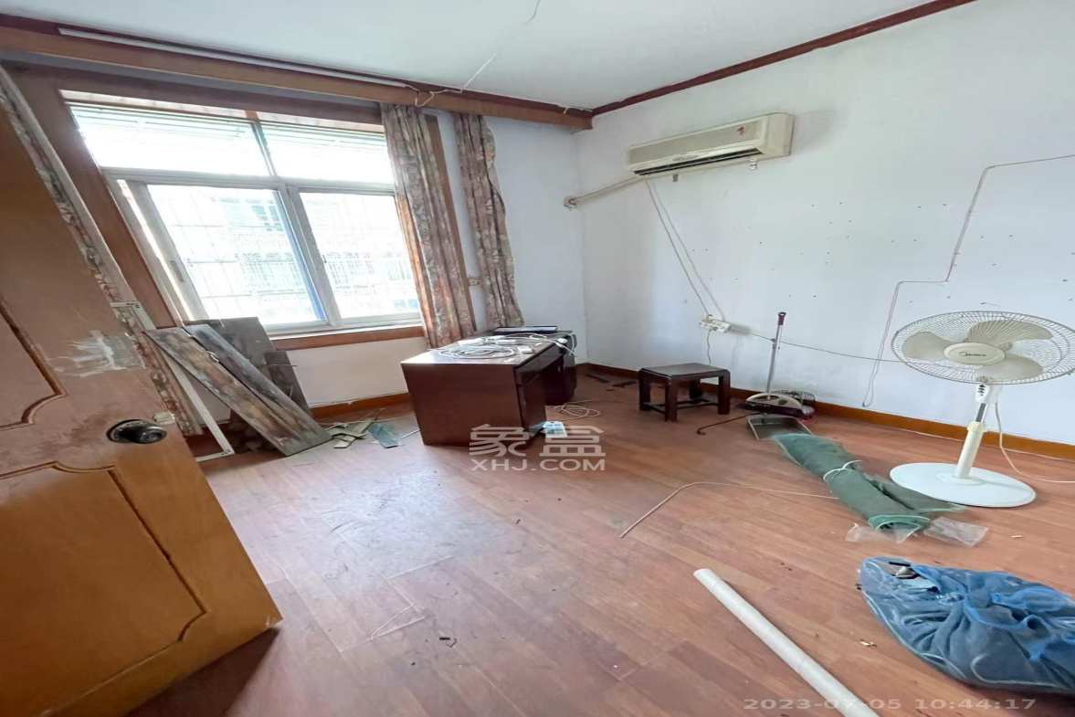 林业厅宿舍  3室2厅1卫    2500.0元/月室内图