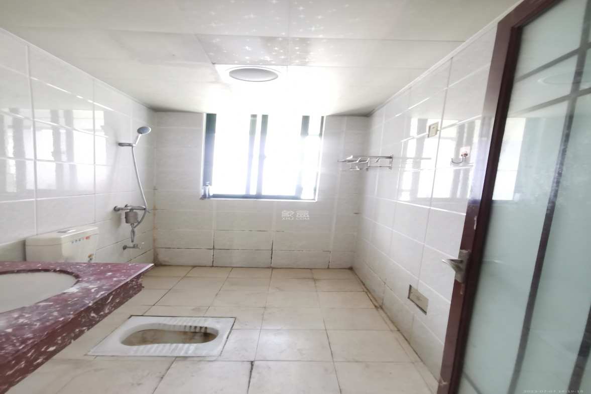 华天LOHO小镇  3室2厅2卫    1500.0元/月室内图