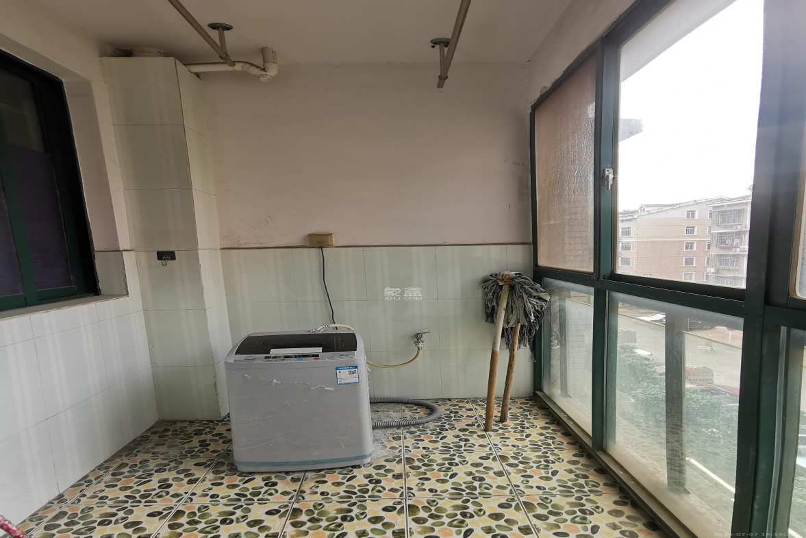 华天LOHO小镇  3室2厅2卫    1500.0元/月室内图