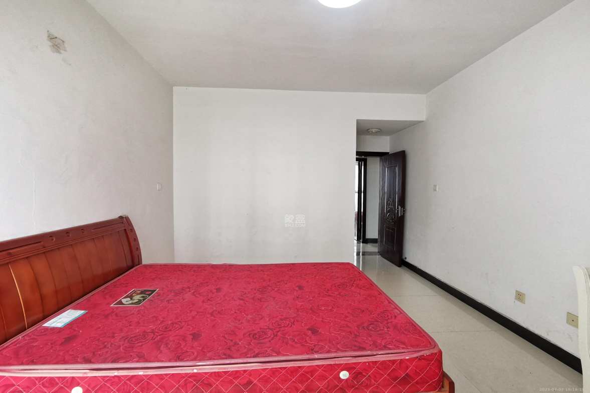 华天LOHO小镇  3室2厅2卫    1500.0元/月室内图