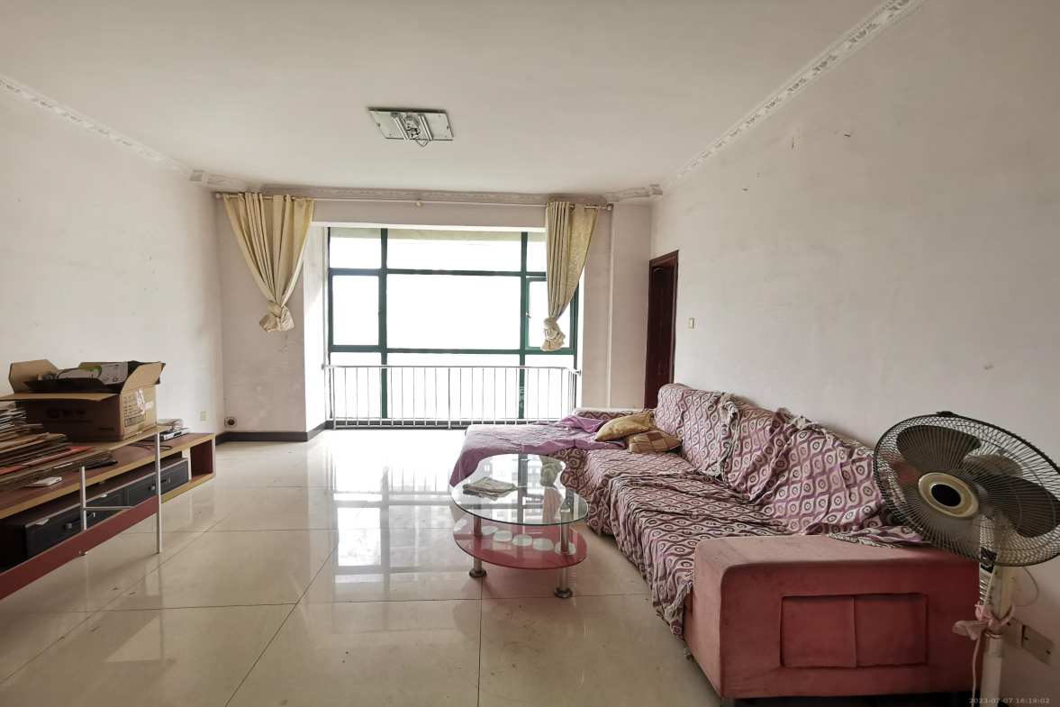 华天LOHO小镇  3室2厅2卫    1500.0元/月室内图