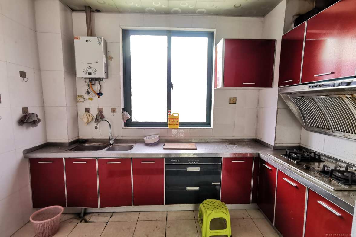 华天LOHO小镇  3室2厅2卫    1500.0元/月室内图