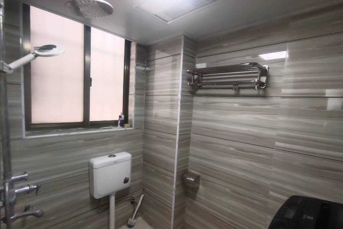 华新苑  2室1厅2卫    1680.0元/月 华新苑  2室1厅2卫    1680.0元/月室内图