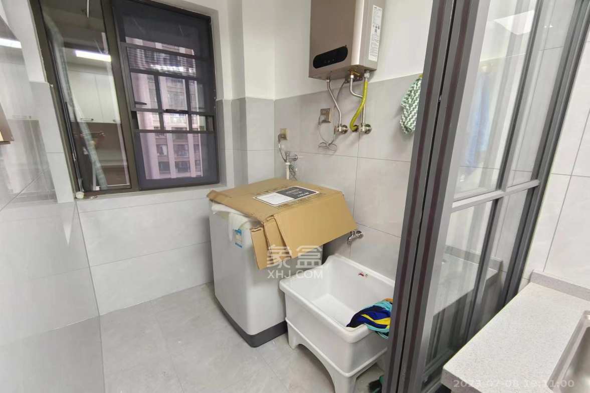 旭辉御府  3室2厅1卫    3000.0元/月室内图