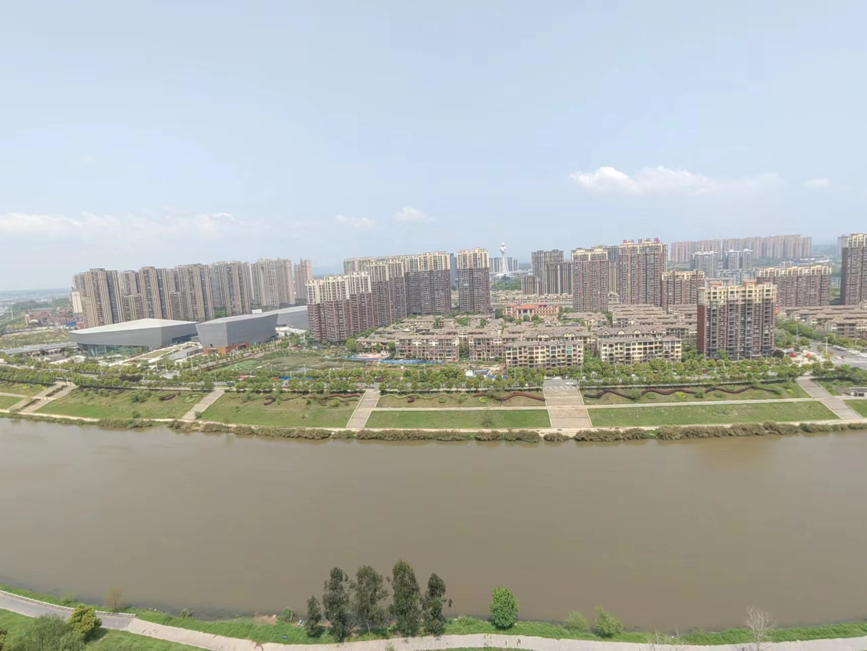 水映豪廷（一，二，三期）  3室2厅2卫    68.0万