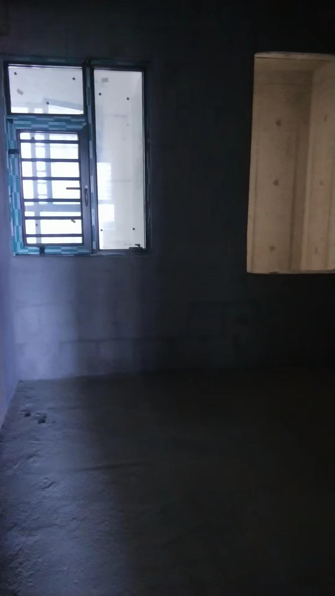 青春里  3室2厅2卫    102.0万室内图