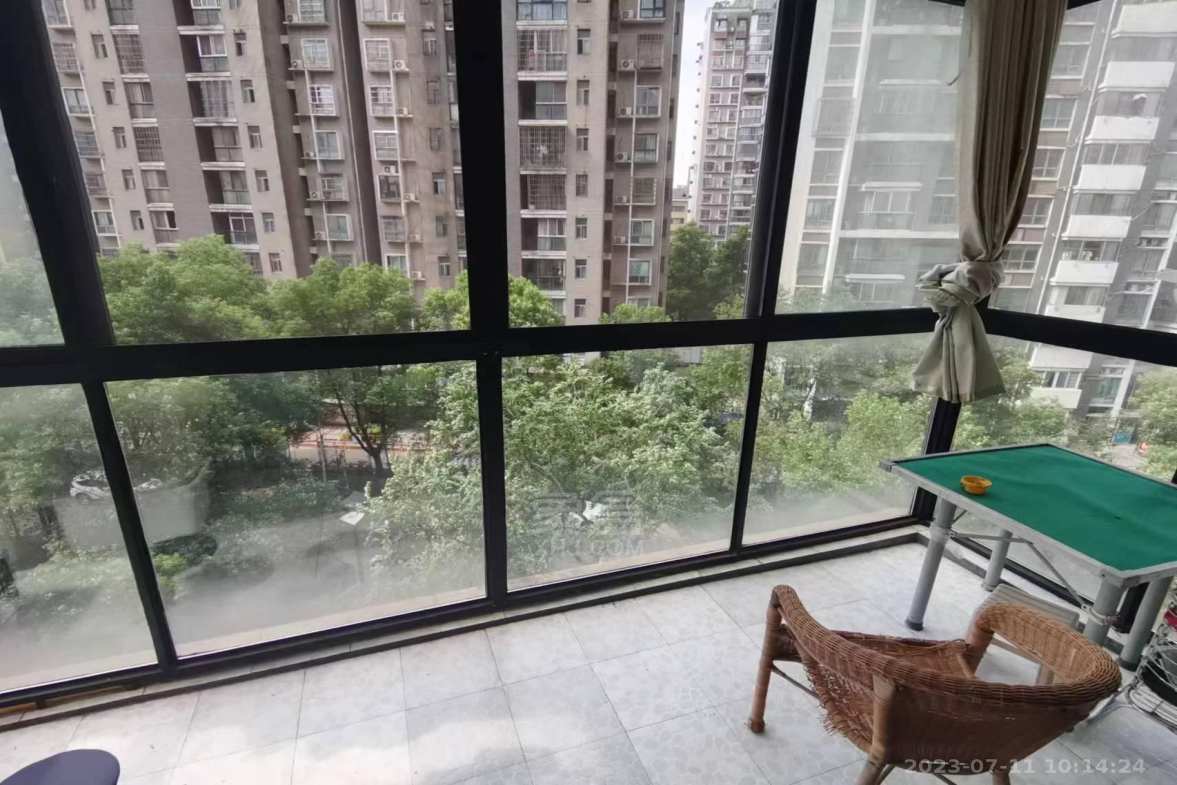 湘银二期世纪花园  3室2厅2卫    2000.0元/月室内图