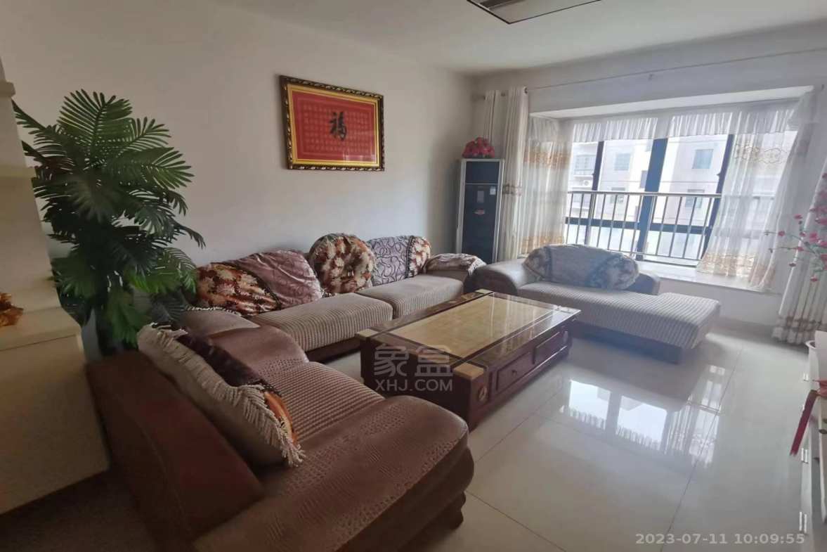 湘银二期世纪花园 3室2厅2卫 1900.0元/月 湘银二期世纪花园 3室2厅2卫 1900.0元/月室内图