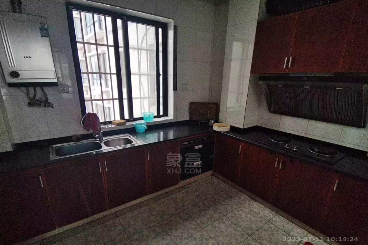 湘银二期世纪花园  3室2厅2卫    2000.0元/月室内图