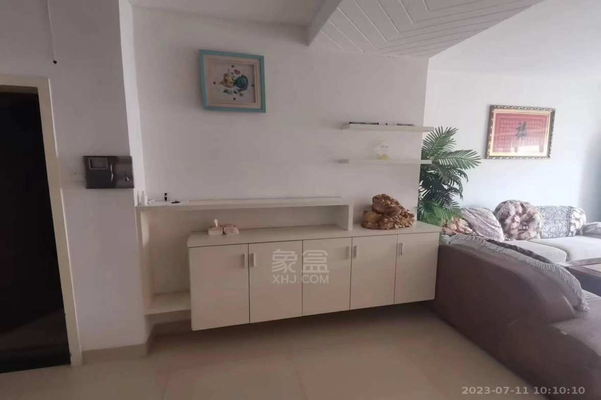 湘银二期世纪花园 3室2厅2卫 1900.0元/月 湘银二期世纪花园 3室2厅2卫 1900.0元/月室内图