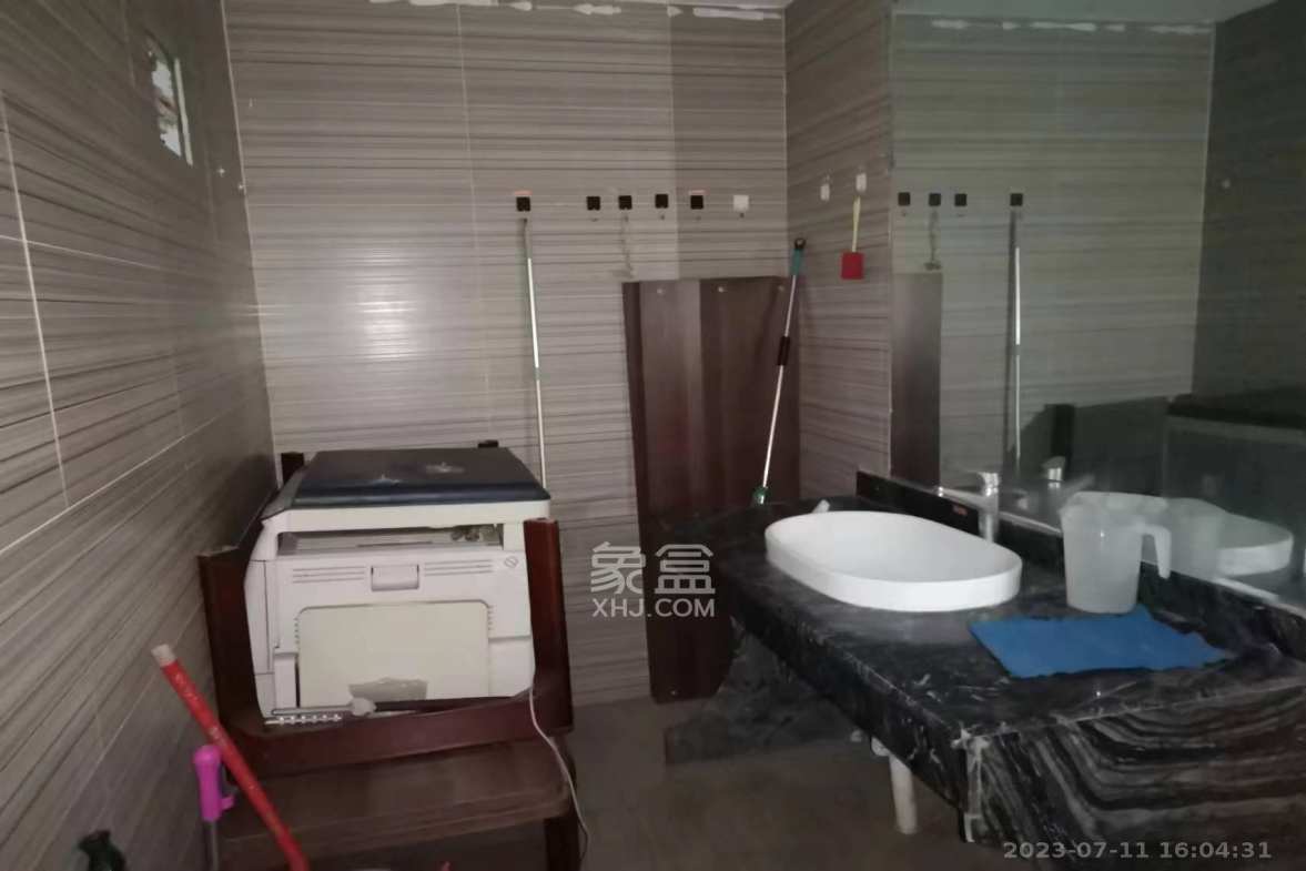 人瑞潇湘国际  4室1厅1卫    16000.0元/月室内图