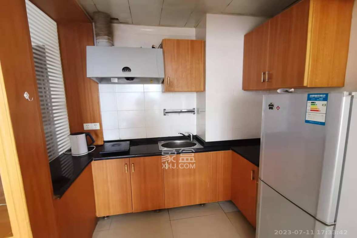 芙蓉同发 1室1厅1卫 2000.0元/月 芙蓉同发 1室1厅1卫 2000.0元/月室内图