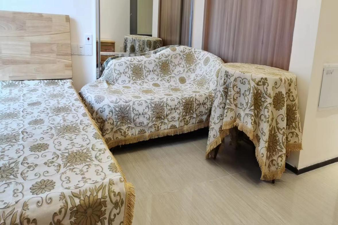 恒大华府  1室1厅1卫    1300.0元/月室内图