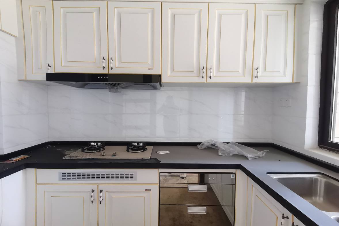 碧桂园娄星府  4室2厅2卫    2400.0元/月 碧桂园娄星府  4室2厅2卫    2400.0元/月室内图