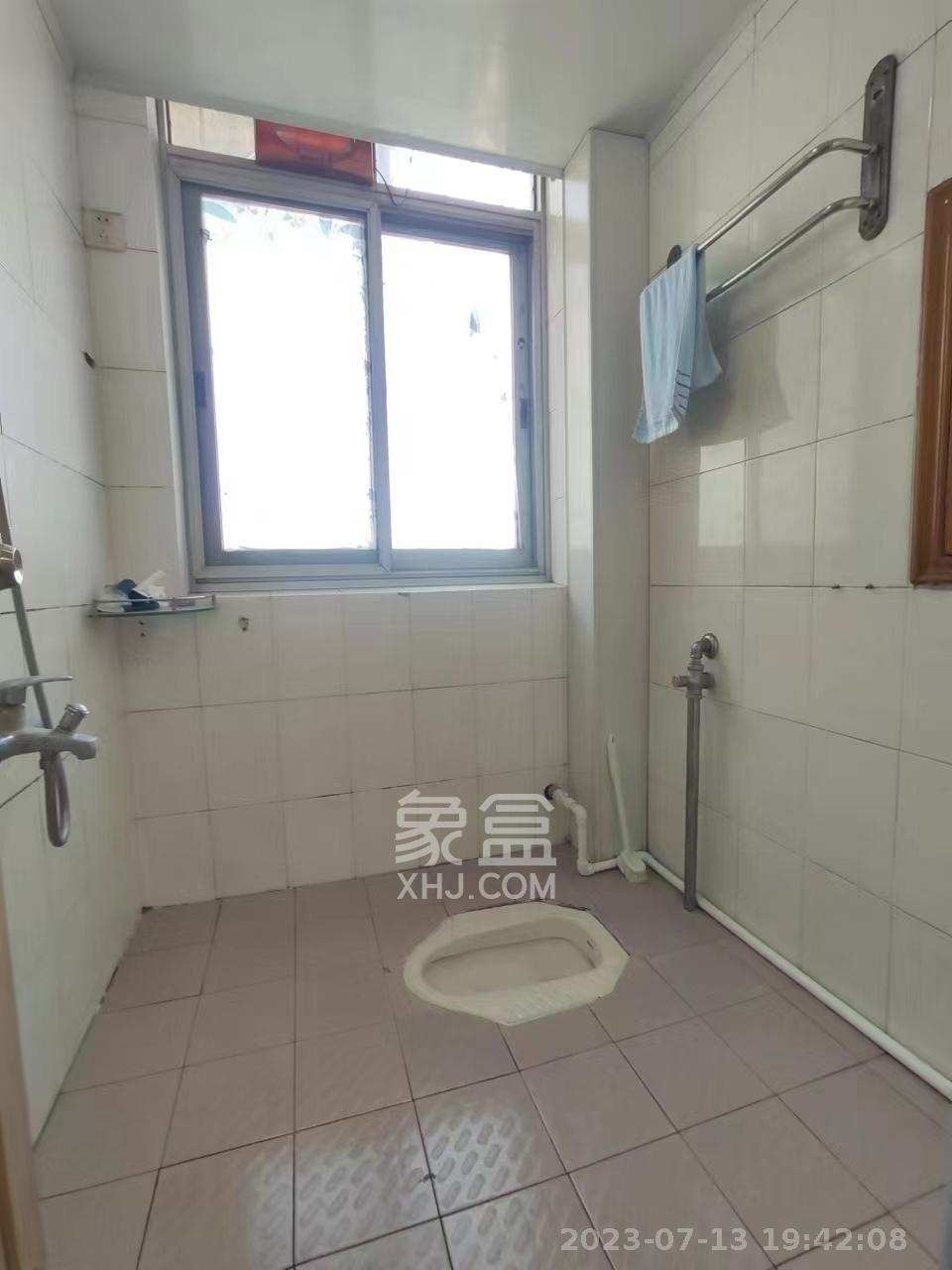 东风一村社区房（王家垅）  3室2厅1卫    2300.0元/月室内图