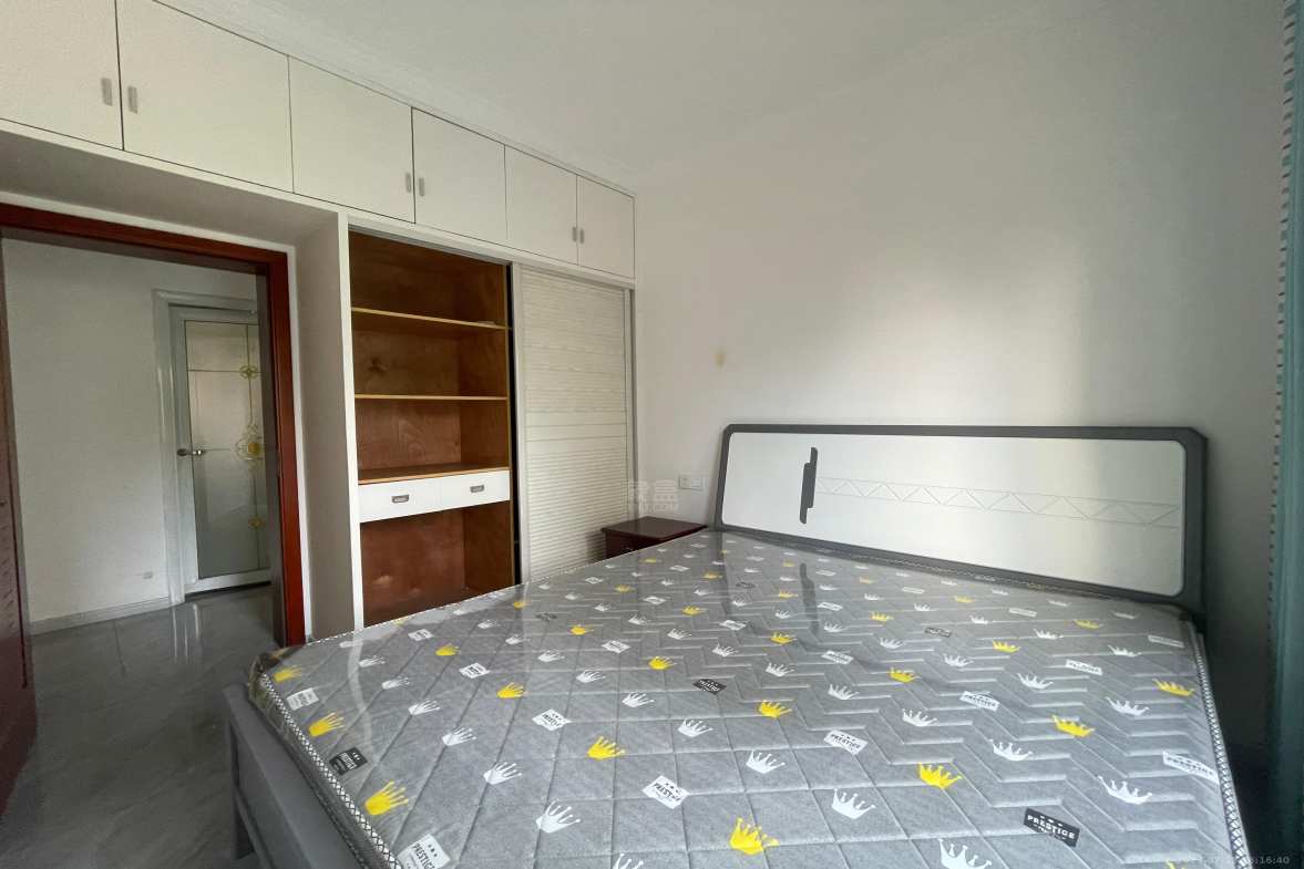 山河锦园  3室2厅1卫    2000.0元/月室内图