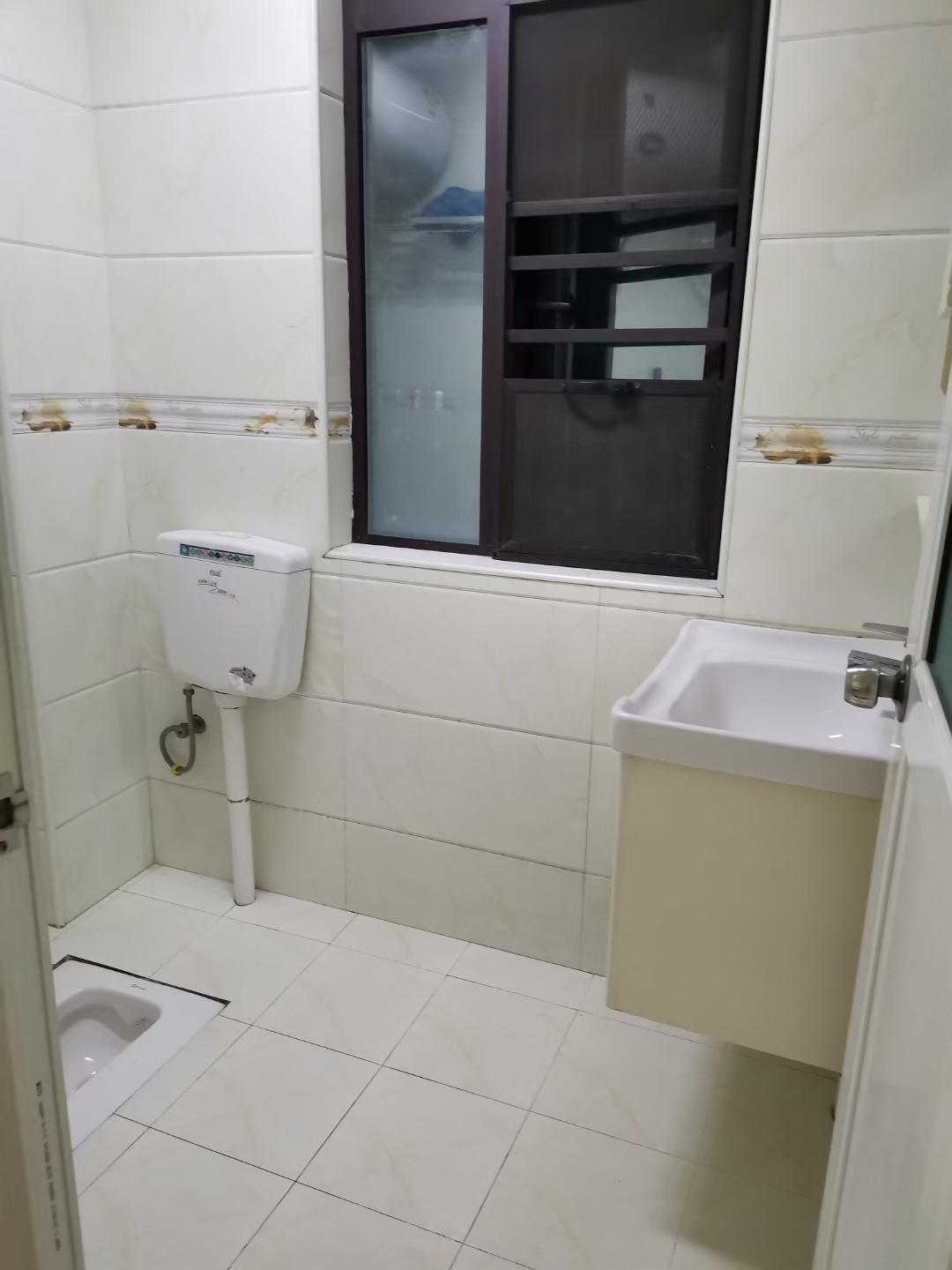 五洲富隆中心 1室1厅1卫 1300.0元/月 五洲富隆中心 1室1厅1卫 1300.0元/月室内图