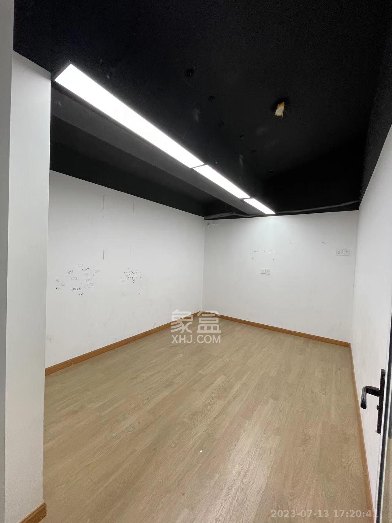 新华联梦想城   63.37㎡      4500.0元/月室内图