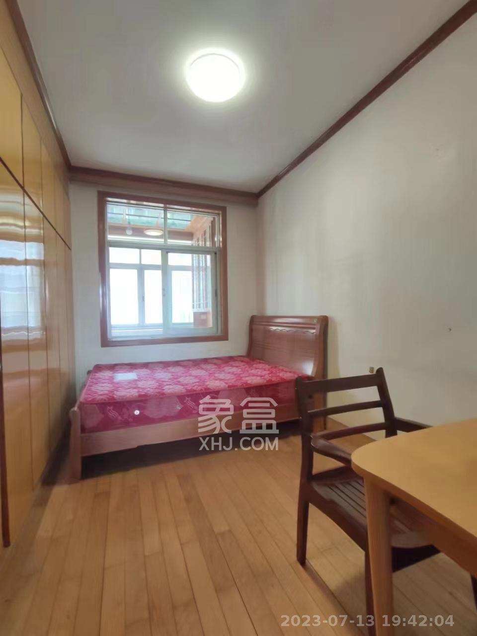 东风一村社区房（王家垅）  3室2厅1卫    2300.0元/月室内图