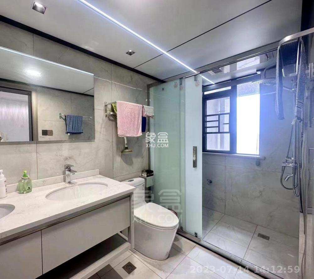 山水洲城华晨第一城 3室2厅2卫 3100.0元/月 山水洲城华晨第一城 3室2厅2卫 3100.0元/月室内图