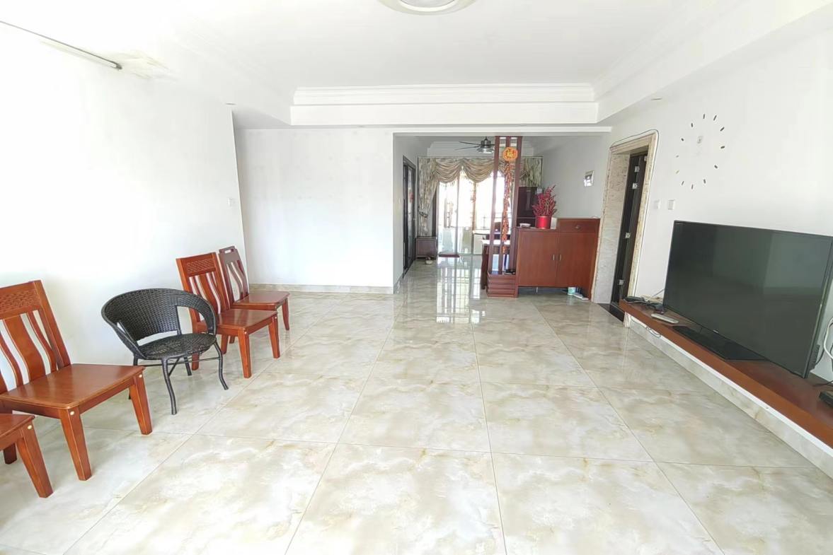 橡树园小区  3室2厅1卫    245.4万室内图