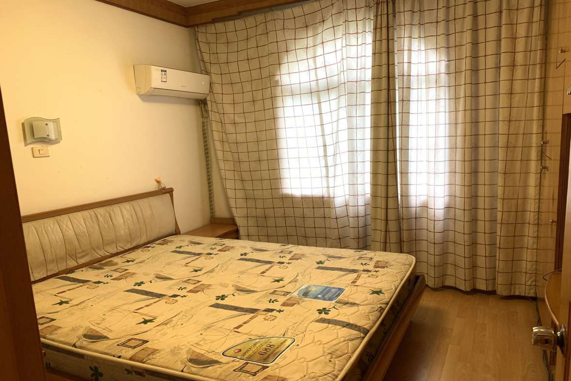 芷兰居  3室2厅2卫    1500.0元/月室内图