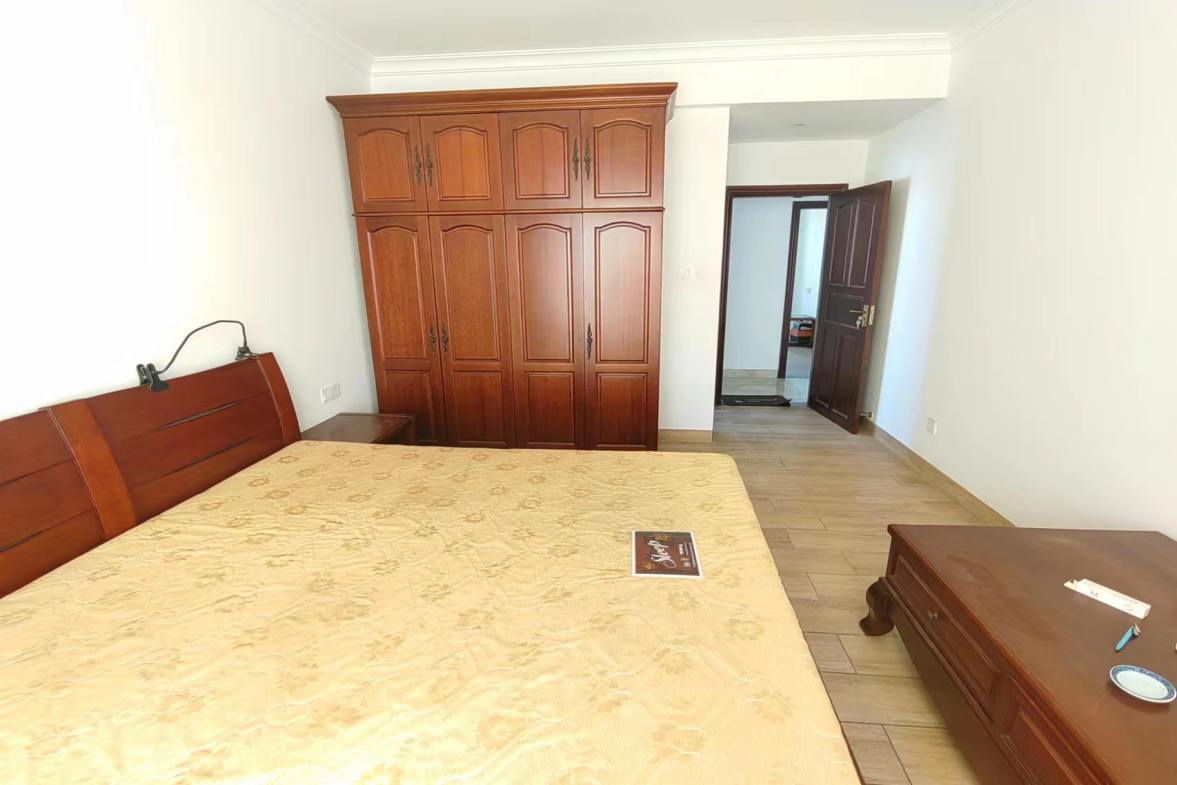 橡树园小区  3室2厅1卫    245.4万室内图