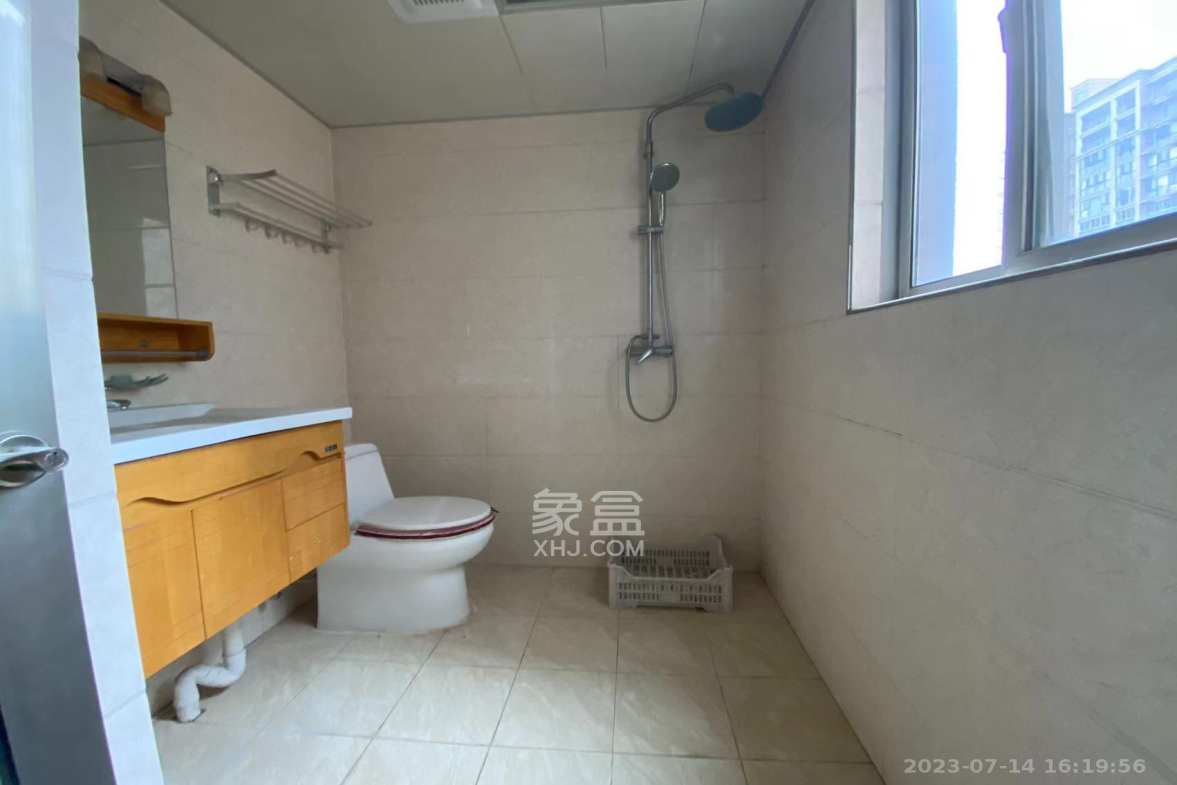 桃阳苑(省人大单位房) 3室2厅2卫 2500.0元/月 桃阳苑(省人大单位房) 3室2厅2卫 2500.0元/月室内图