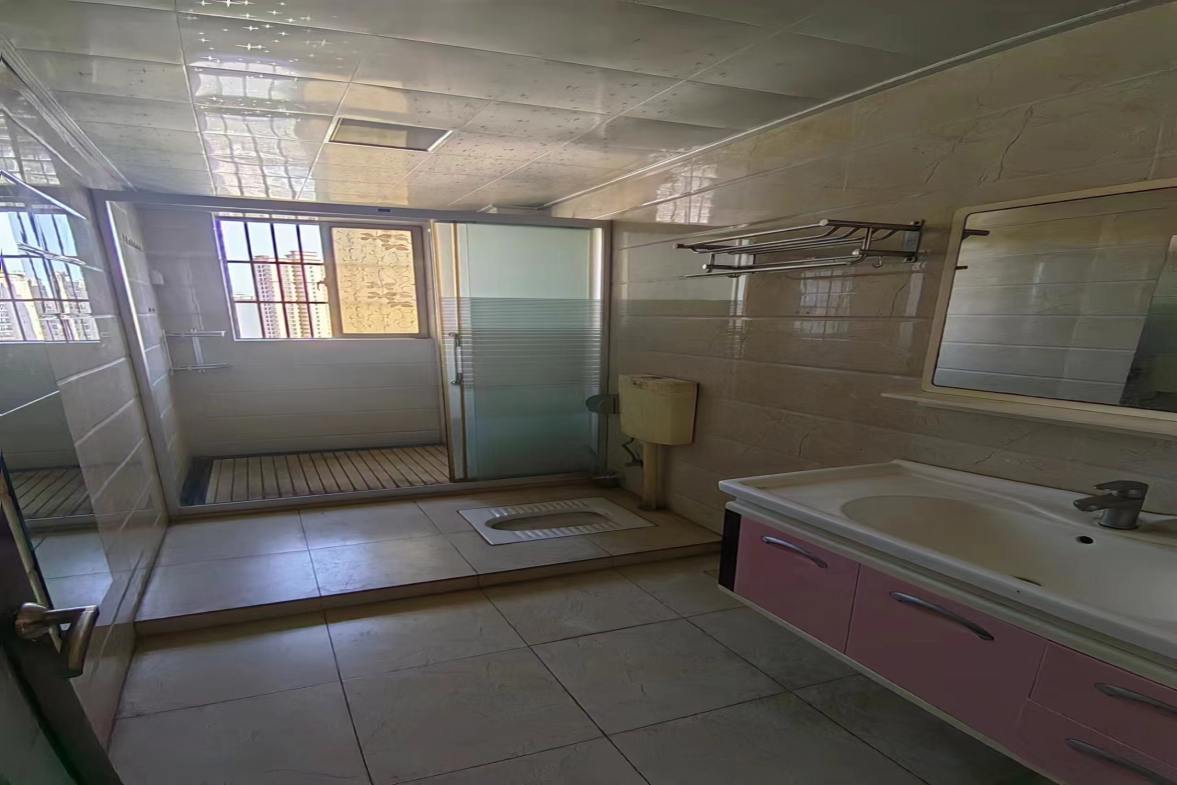 橡树园小区  3室2厅1卫    245.4万室内图