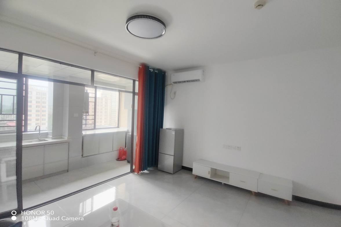 盛世时代广场  1室1厅1卫    1100.0元/月室内图