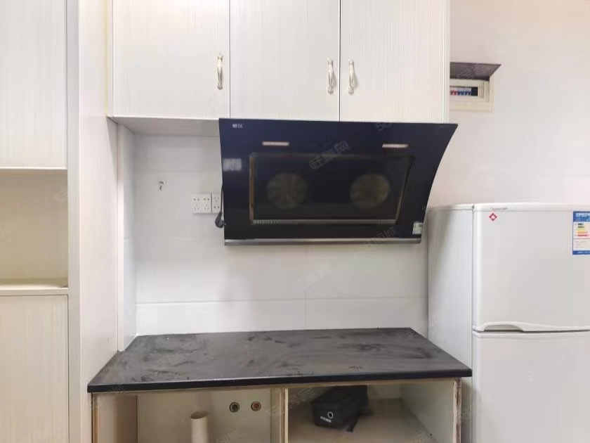 五洲富隆中心  1室1厅1卫    25.8万