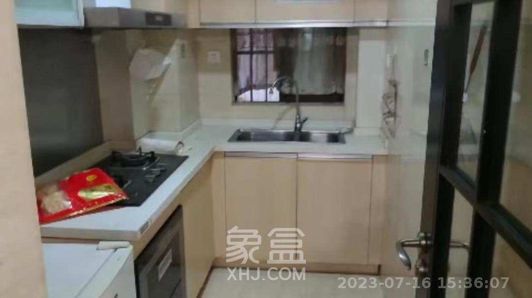 绿地中央广场  3室2厅1卫    3500.0元/月 绿地中央广场  3室2厅1卫    3500.0元/月室内图