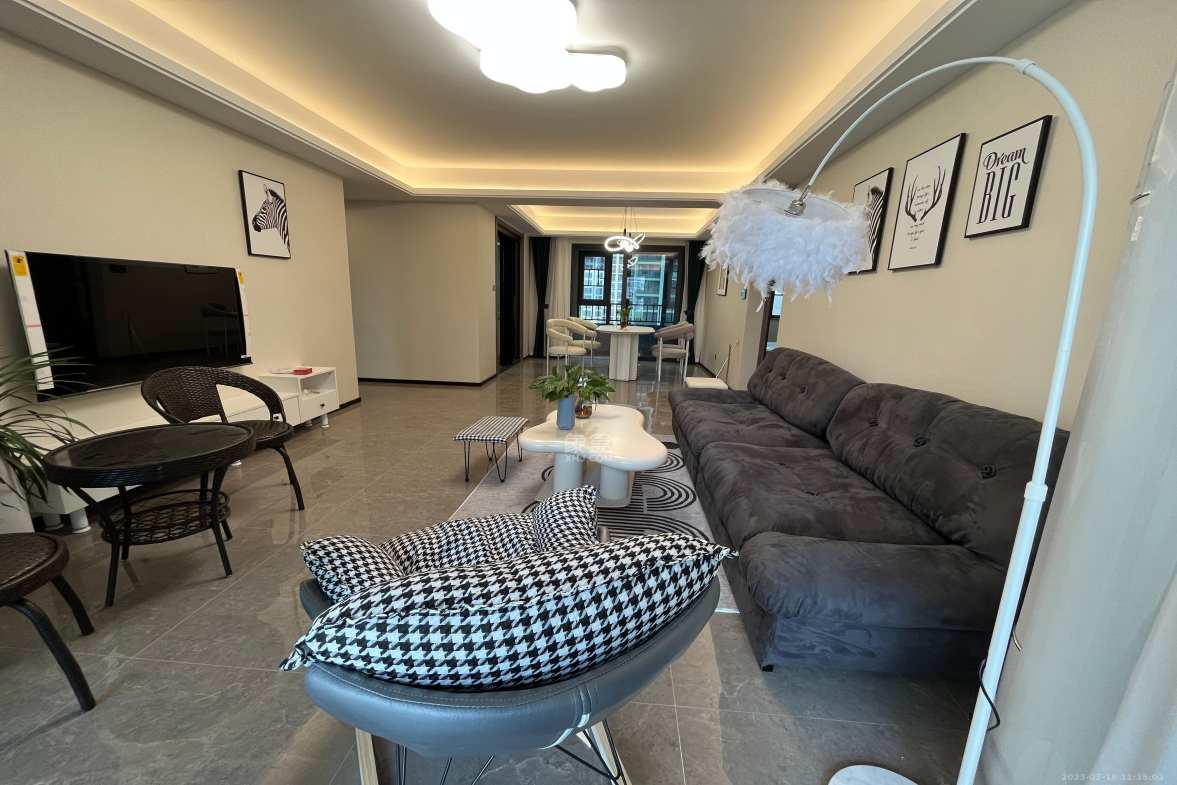 中海阅溪府  4室2厅2卫    4500.0元/月 中海阅溪府  4室2厅2卫    4500.0元/月室内图