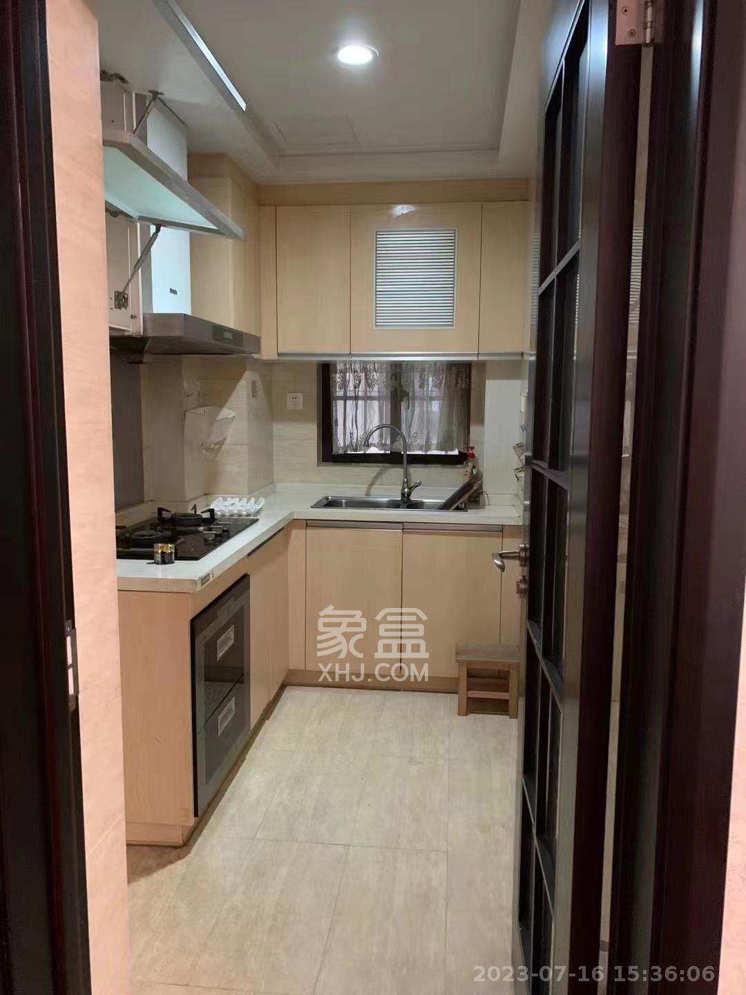 绿地中央广场  3室2厅1卫    3500.0元/月 绿地中央广场  3室2厅1卫    3500.0元/月室内图