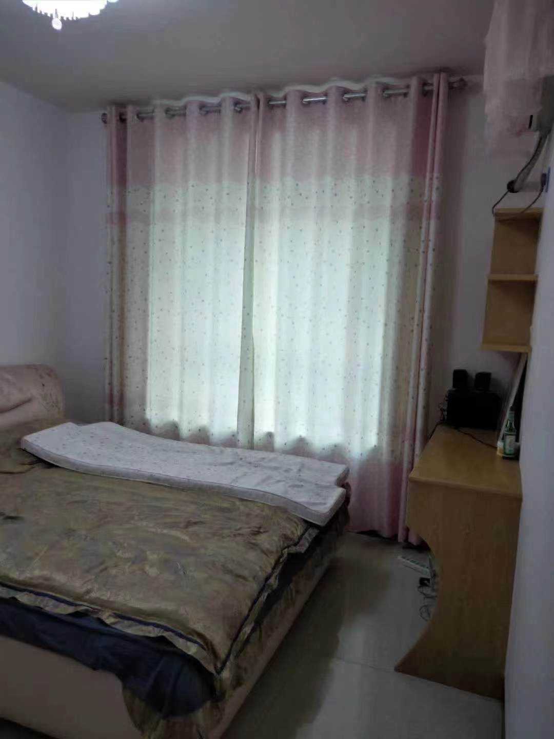 龙腾百花园  3室2厅2卫    1500.0元/月室内图