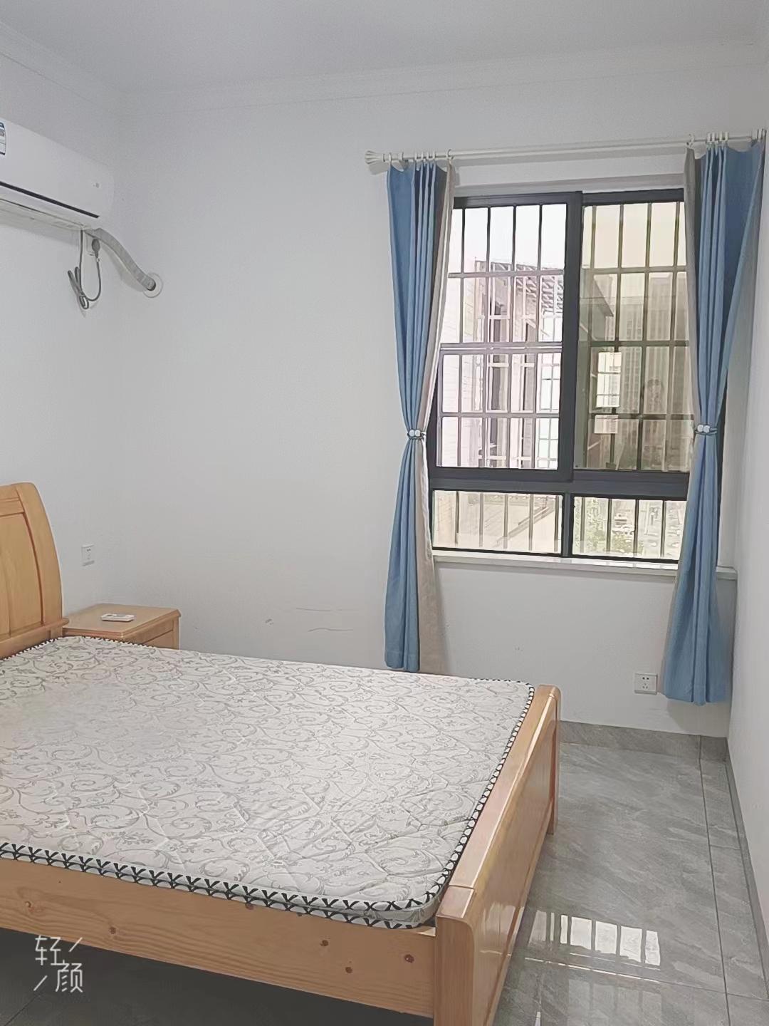 金凤公寓  3室2厅1卫    1800.0元/月室内图