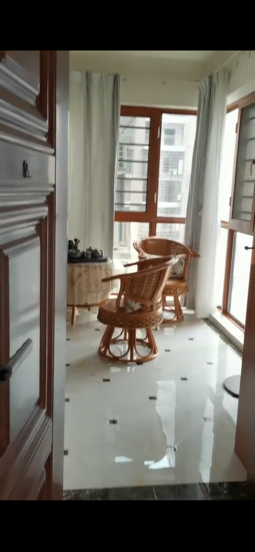 君临天厦  3室2厅2卫    100.0万室内图