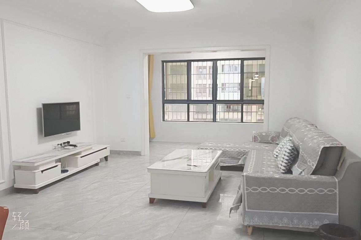 金凤公寓  3室2厅1卫    1800.0元/月室内图