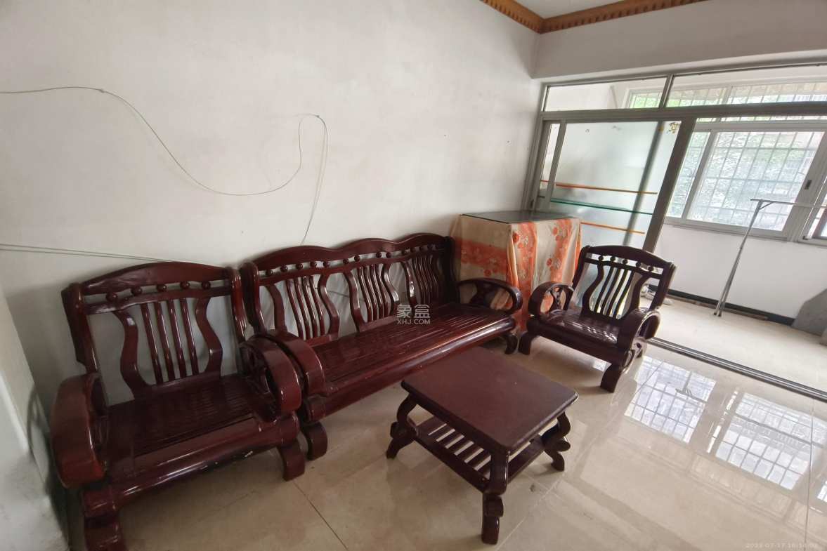 杏林小区  3室2厅1卫    2300.0元/月室内图