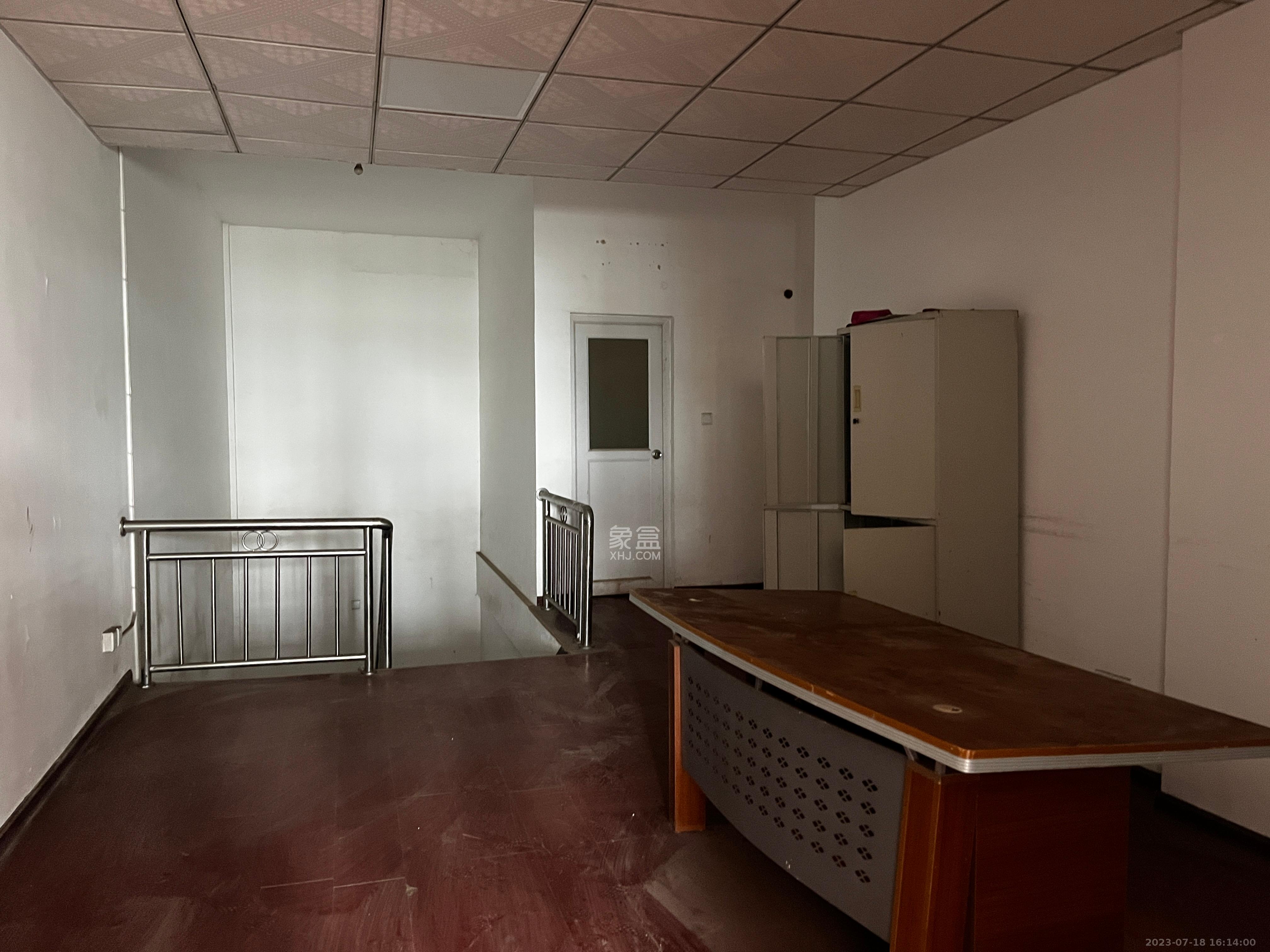 创业乐园   100.0㎡      2500.0元/月室内图