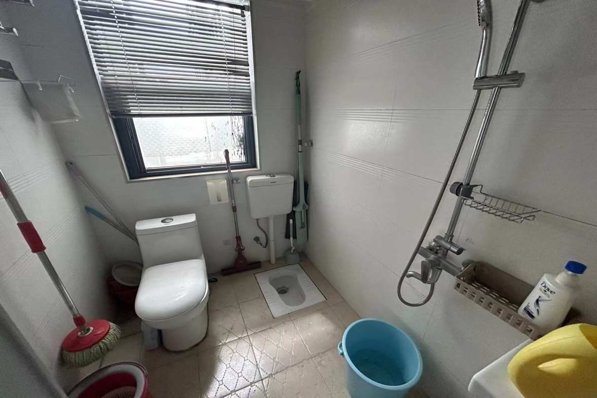 梓山湖领御  2室2厅1卫   1500.00元/月室内图