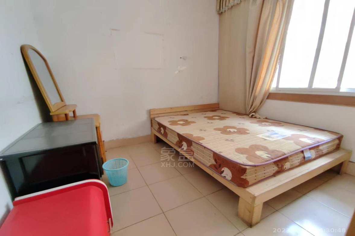 野鸭冲(新屋街) 2室2厅1卫 700.0元/月 野鸭冲(新屋街) 2室2厅1卫 700.0元/月室内图