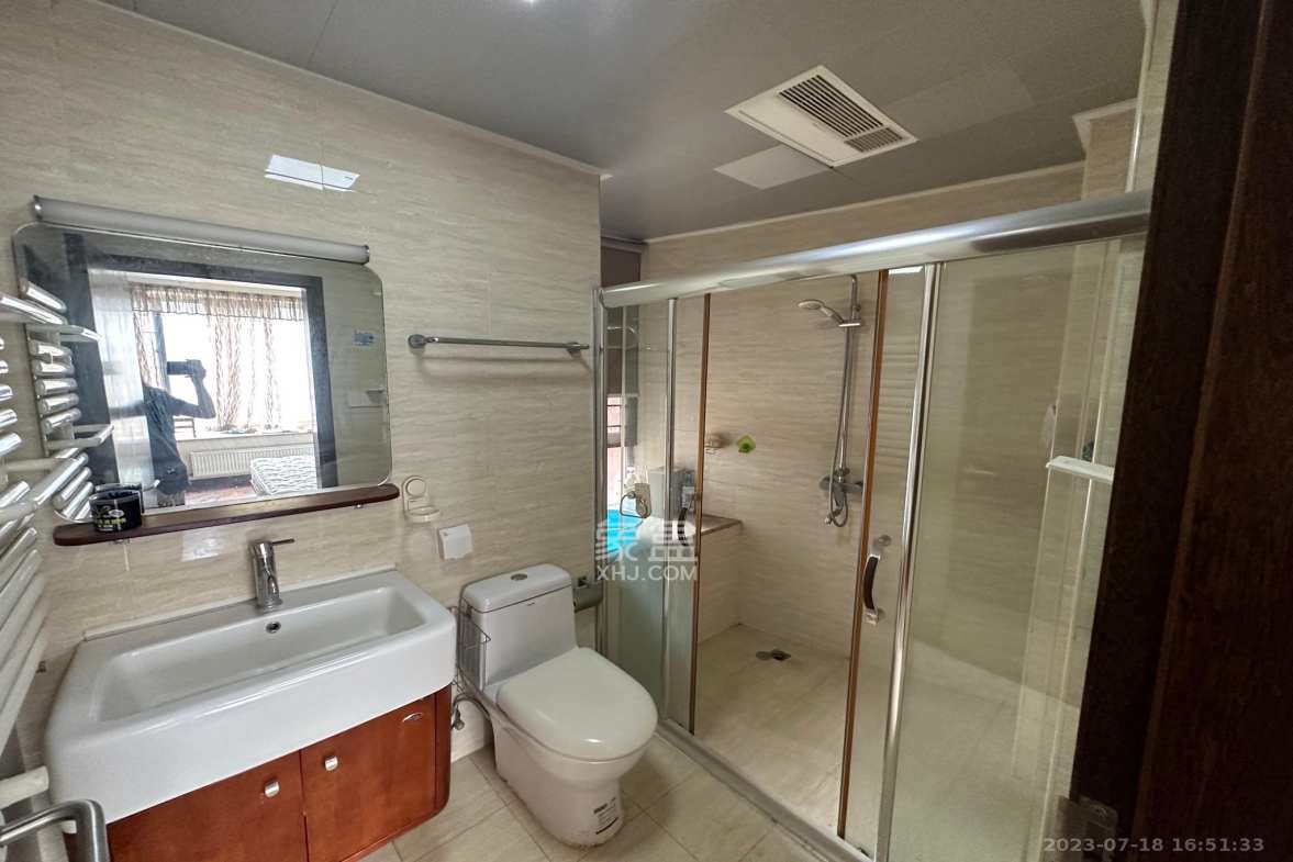 滨江君悦香邸 3室2厅2卫 4500.0元/月 滨江君悦香邸 3室2厅2卫 4500.0元/月室内图