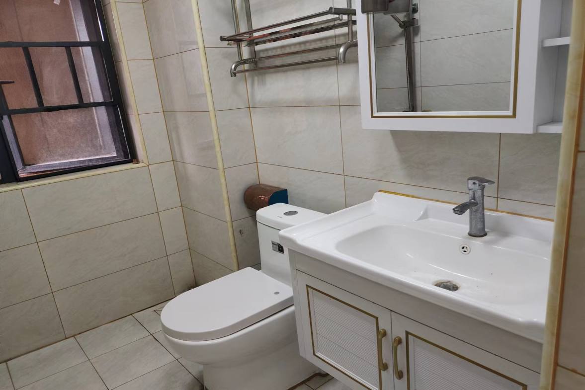 百弘学府城 3室2厅2卫 1500.0元/月 百弘学府城 3室2厅2卫 1500.0元/月室内图