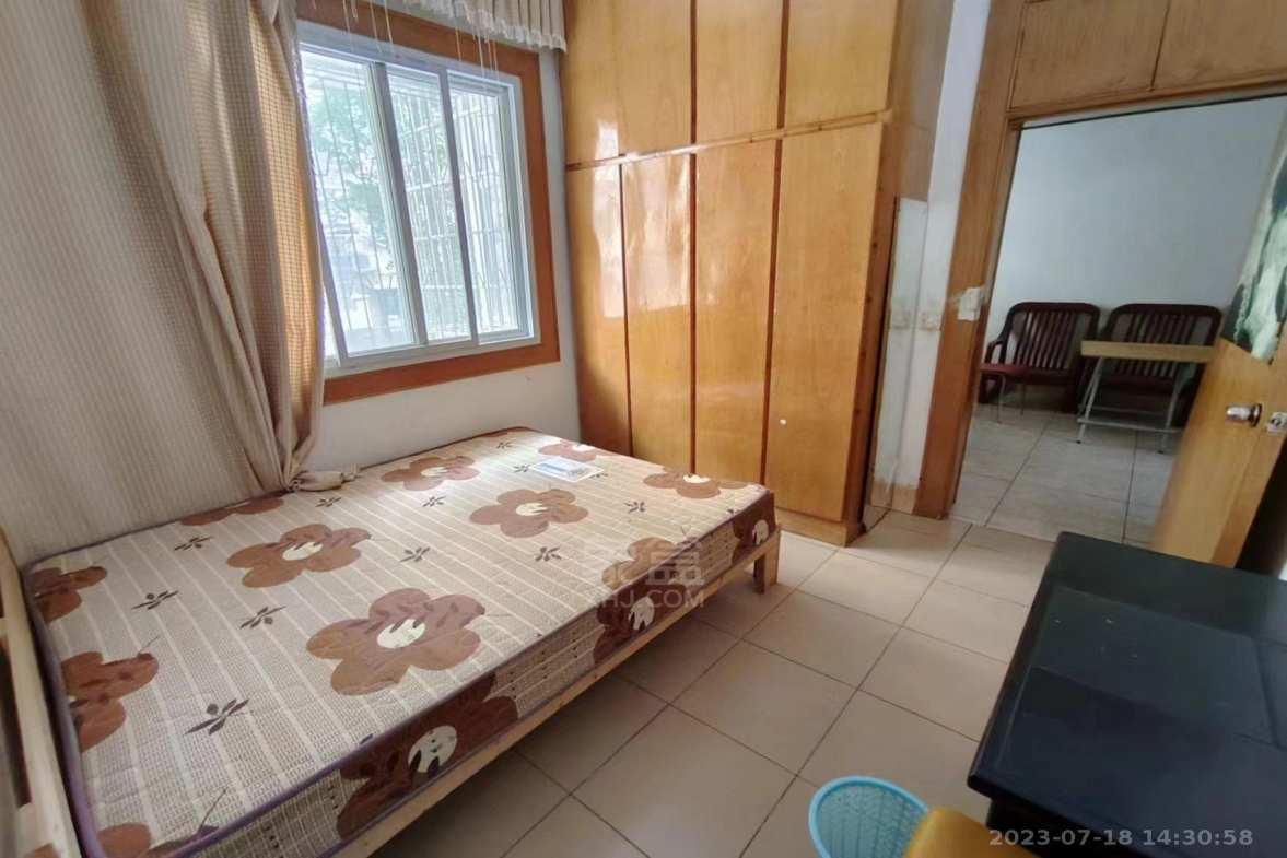 野鸭冲(新屋街) 2室2厅1卫 700.0元/月 野鸭冲(新屋街) 2室2厅1卫 700.0元/月室内图