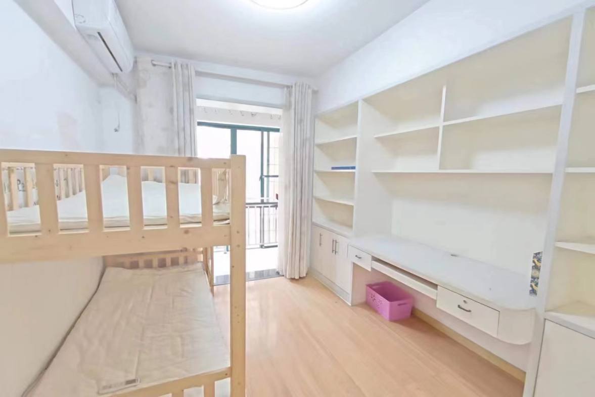 桃花里  3室2厅2卫   1800.00元/月室内图